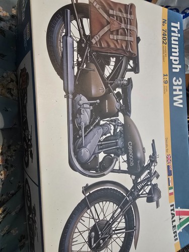 Italeri triumph 3hw - 3hw, scale