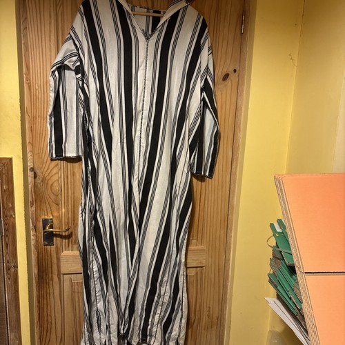 Large arabic robe with - large, hood