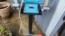 polishing double ended machine on pedestal          240v
