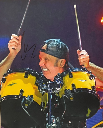 Lars ulrich hand signed - 10, 8