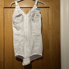 NEW WITH TAGS  SHAPING BODY