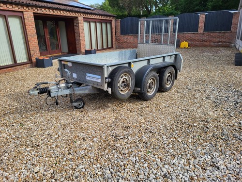 Ifor williams twin axle - williams,