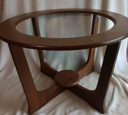 Round mid century vintage teak - round,