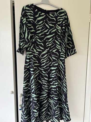 Mint velvet green and - mint,