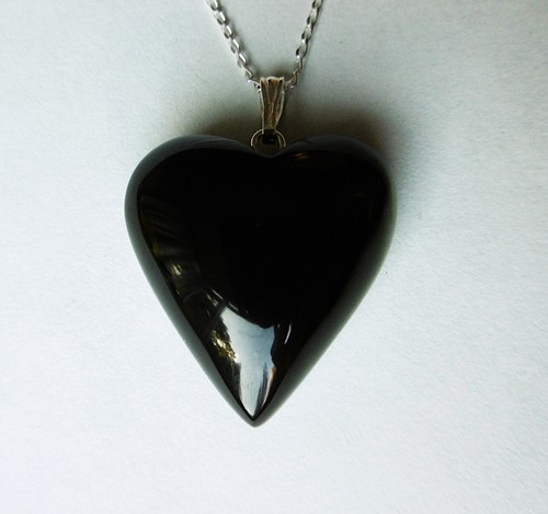 Whitby jet love heart - whitby,