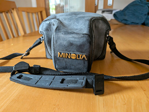 Minolta 700 35mm slr - x-700, film