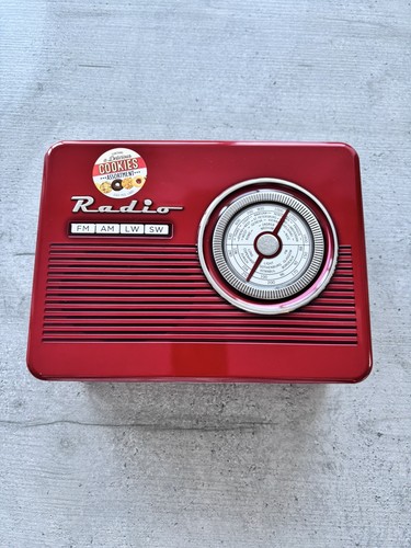 Empty cookie tin - tin, vintage