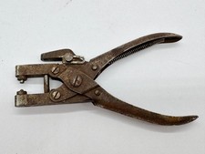 VINTAGE METAL PLIERS PUNCH TOOL LEATHERWORK CRAFTS LEATHER HOLE CUTTER