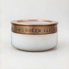 Milk Glass RMS Queen Elizabeth Clydebank Liner w6cm Circa 1938