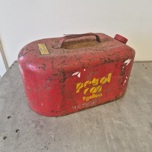 Vintage gallon petrol can - 2,
