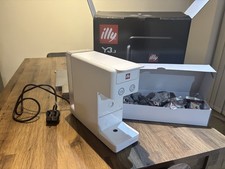 Illy Y3.3 Espresso Iperespresso Capsules Coffee Machine in White 