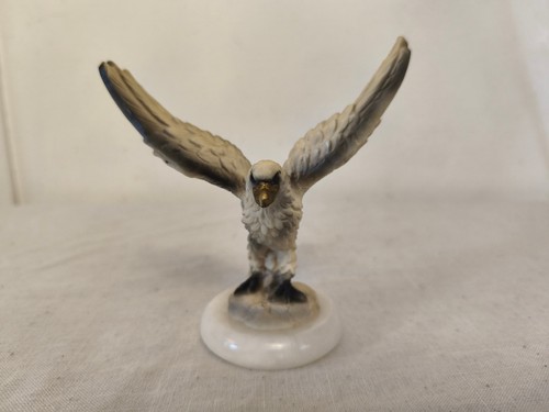Small eagle sculpture - small,