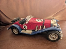 Burago cod.3009 1/18 Scale 1928 Mercedes-Benz SSK Blue/Red