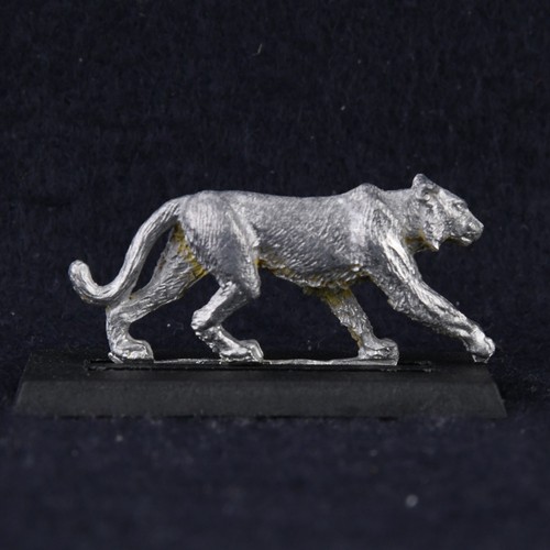 Wood elf wildcat animal - wood,