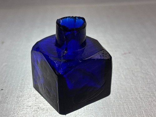 61673 old antique glass bottle - 61673,
