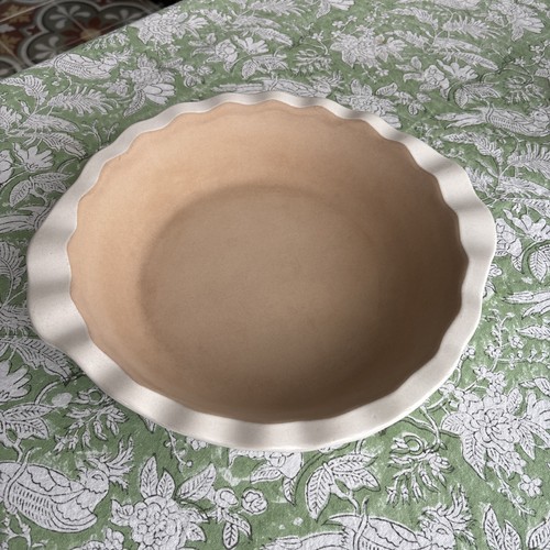 The pampered chef deep dish - pampered,