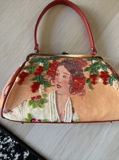 Isabella Fiore Geisha Vintage