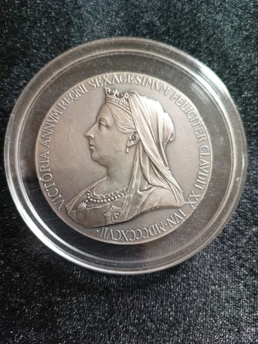 Queen victoria diamond - queen,