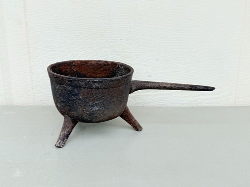 Antique cast iron posnet - antique, cast-iron