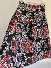ZARA BLACK FLORAL PRINT MID RISE CIRCULAR MIDI LONG SKIRT SIZE: MEDIUM
