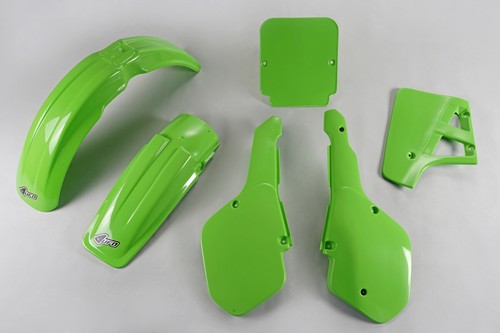 Kawasaki 125 1987 - , plast