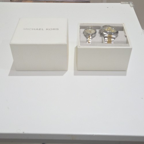 New box michael kors - new,