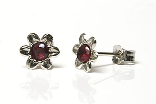 9ct white gold garnet - 9ct,