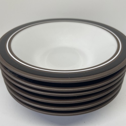 Hornsea contrast bowls - -,
