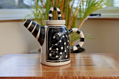 Liz riley ceramics studio - liz,