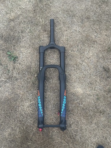 Rockshox yari but with lyric - yari,