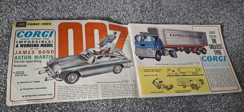 Corgi toys 1966 catalogue vgc - 1966, catalogue..vgc