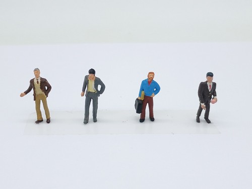 Preiser figures men - standing,