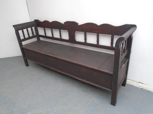 Black red columned - a, &