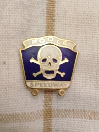 Poole pirates speedway badge - pirates,