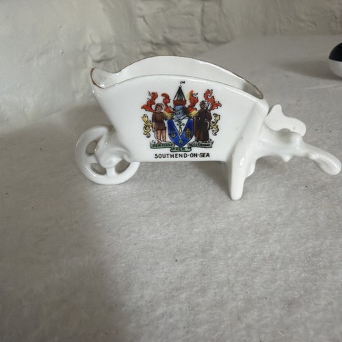 Southend sea crested china - sea,