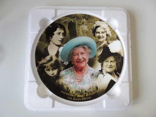 Commemorative plate depicting
