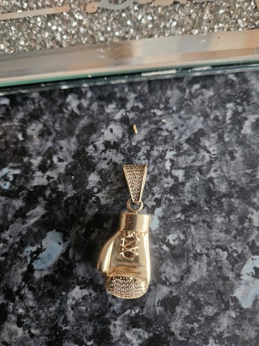 9ct gold boxing - gold, glove
