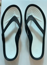 Croc Flip Flops Women’s 10