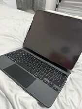 iPad Pro 11” 2018 16GB With Apple Pencil And Folio Magic Keyboard