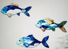 3 FISH SWIMMING 2D rustic