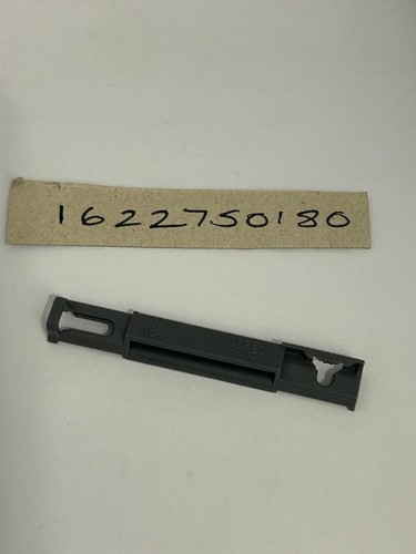 Genuine windscreen trim - windscreen, clip