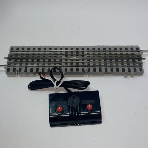 Lionel fastrack operating - lionel, 10"