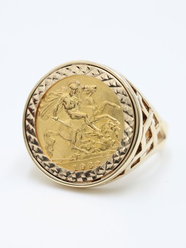 Half sovereign ring 1982 9ct - half,
