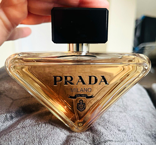 Prada milano paradoxe - prada,