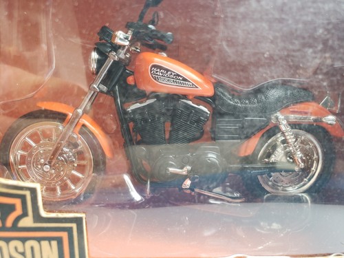 Diecast harley davidson - 1/18,