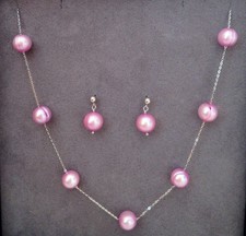 LARA PEARL LILAC NECKLACE &