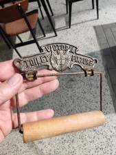 Victoria Toilet Fixture