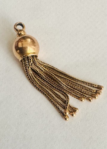 Antique 15ct gold - gold, tassel