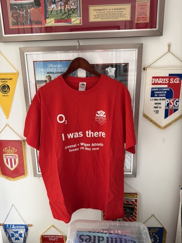 Arsenal highbury final salute - arsenal,