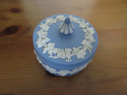 Vintage wedgwood blue with - wedgwood,